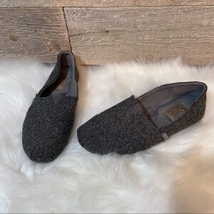 Bobs  women’s grey slip on shoes in‎ size 5.5